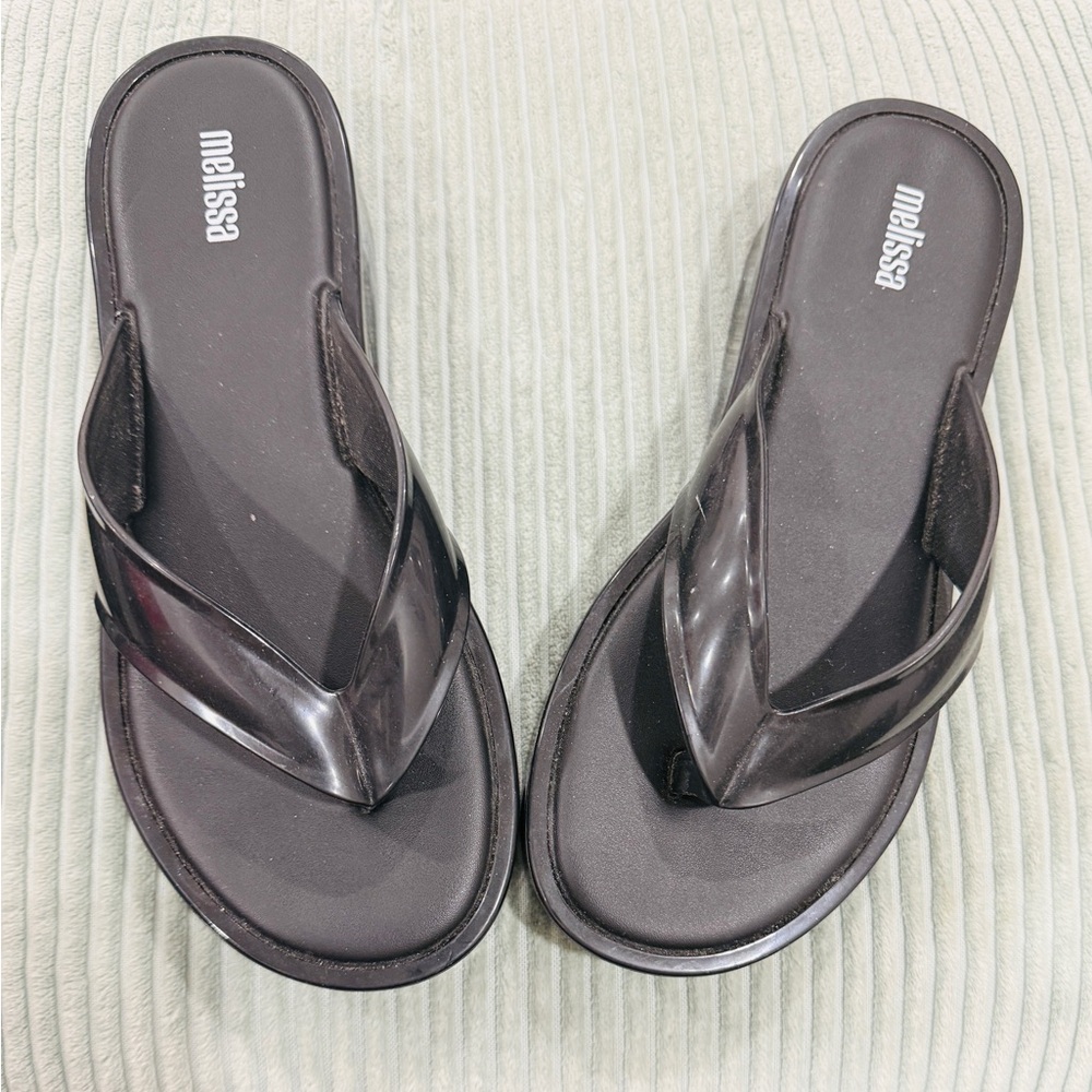 Melissa Black Sandals Sleek Cushioned Flip-Flops